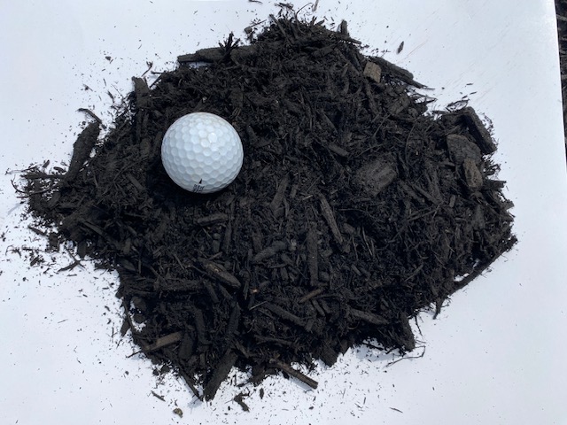 Black dyed mulch